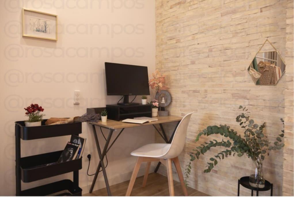 Rb - Urban Loft Retreat, Comfort & Good Location Valensiya Dış mekan fotoğraf