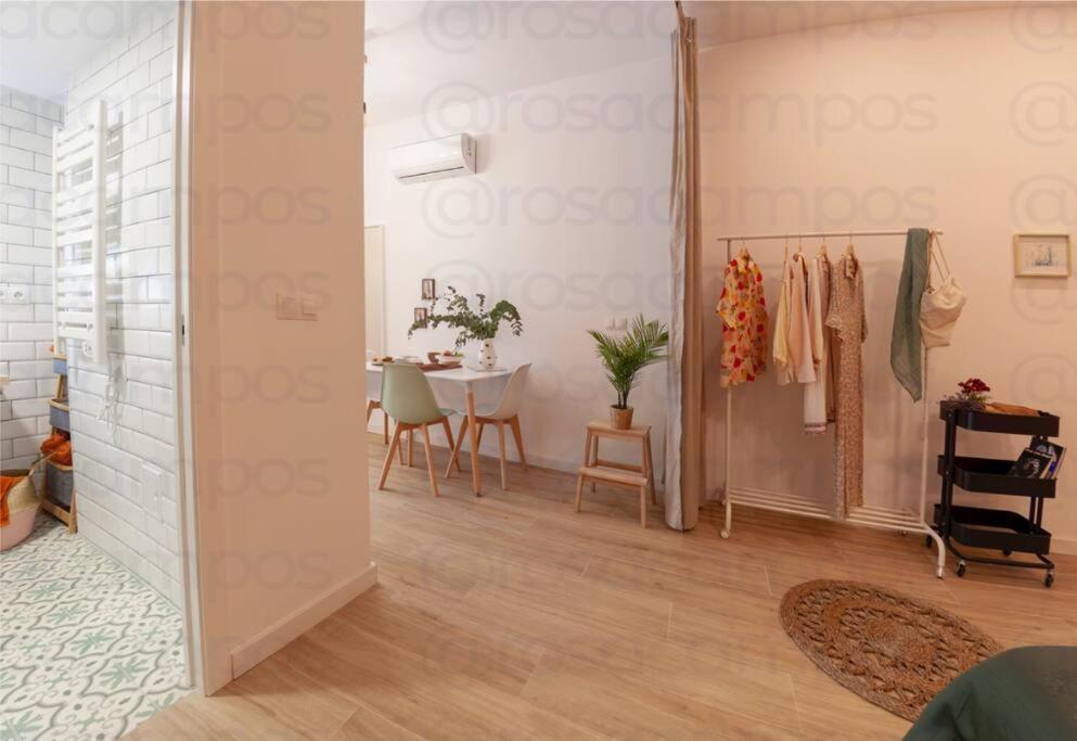 Rb - Urban Loft Retreat, Comfort & Good Location Valensiya Dış mekan fotoğraf