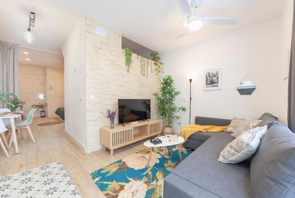 Rb - Urban Loft Retreat, Comfort & Good Location Valensiya Dış mekan fotoğraf