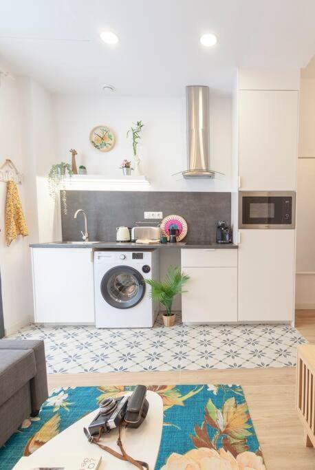 Rb - Urban Loft Retreat, Comfort & Good Location Valensiya Dış mekan fotoğraf